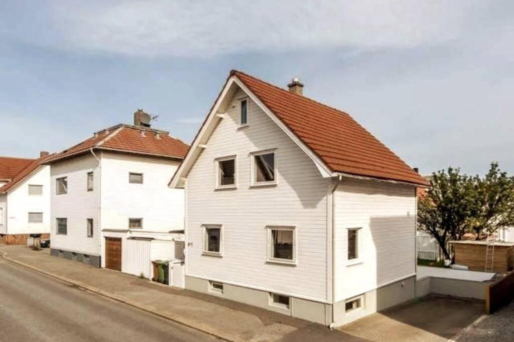 Beautiful 3-Bedroom Apartment Near City Center Stavanger Ngoại thất bức ảnh